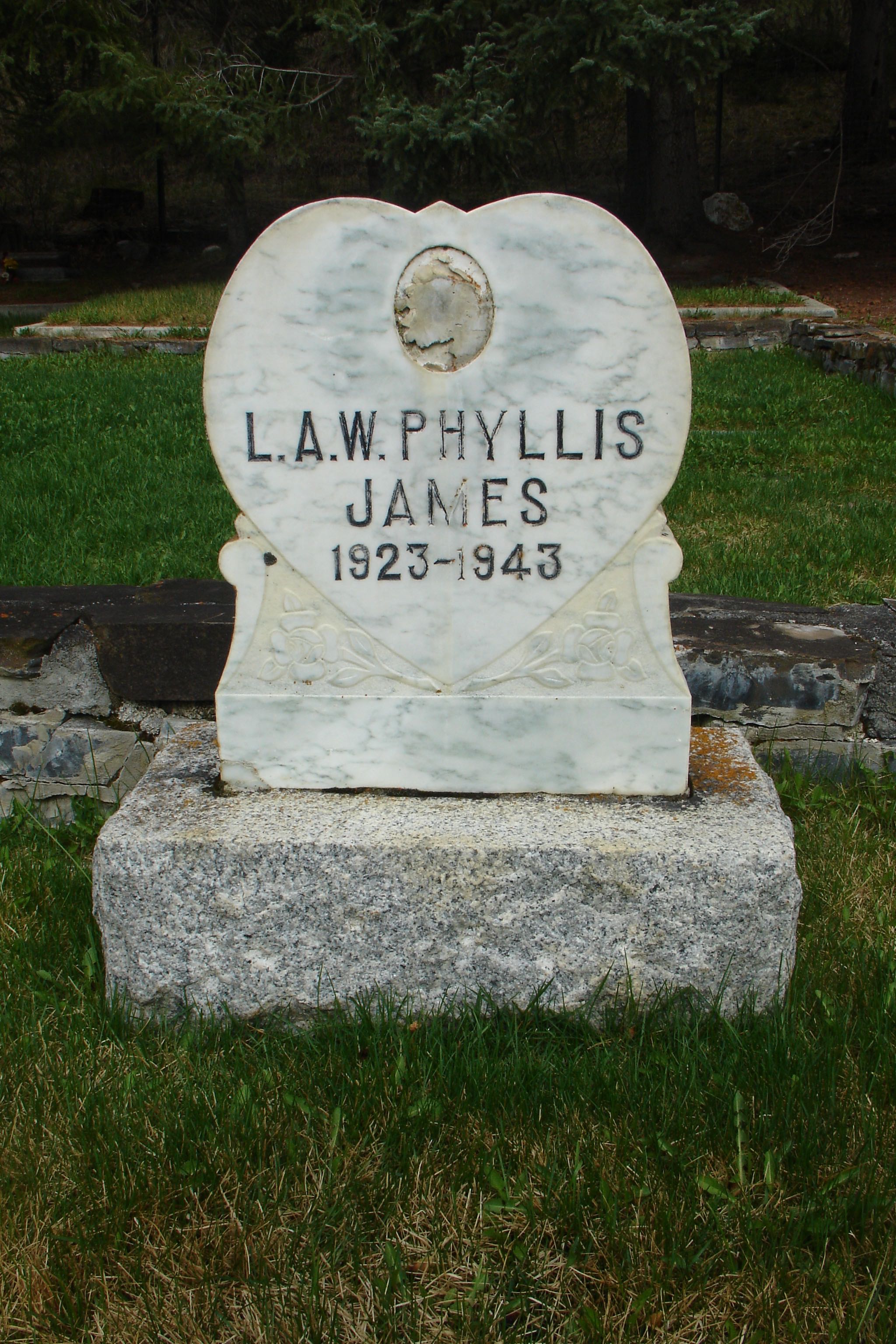 Elsie Phyllis James